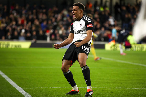 年轻球员加 年轻球员加